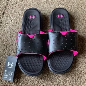 Brand New Under Armour IGNITE PRO Slip on Slide Size Women’s 11/ Men’s 9.5